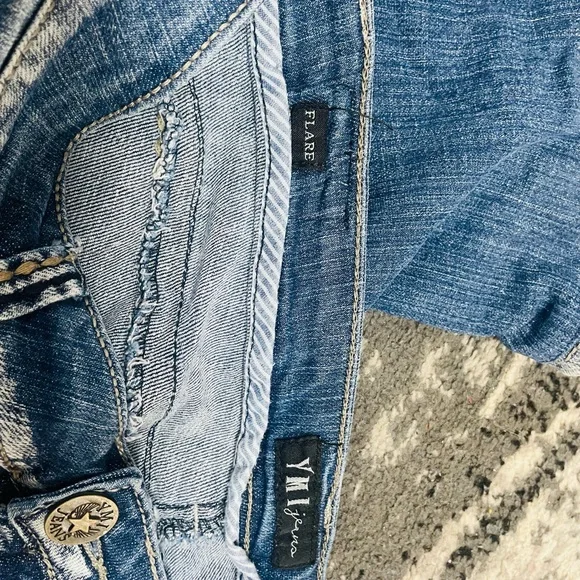 YMI flare Jeans - Picture 3 of 7